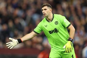 名记：雄鹿错过了交易字母最好的窗口 但文班崛起重塑了他的市场